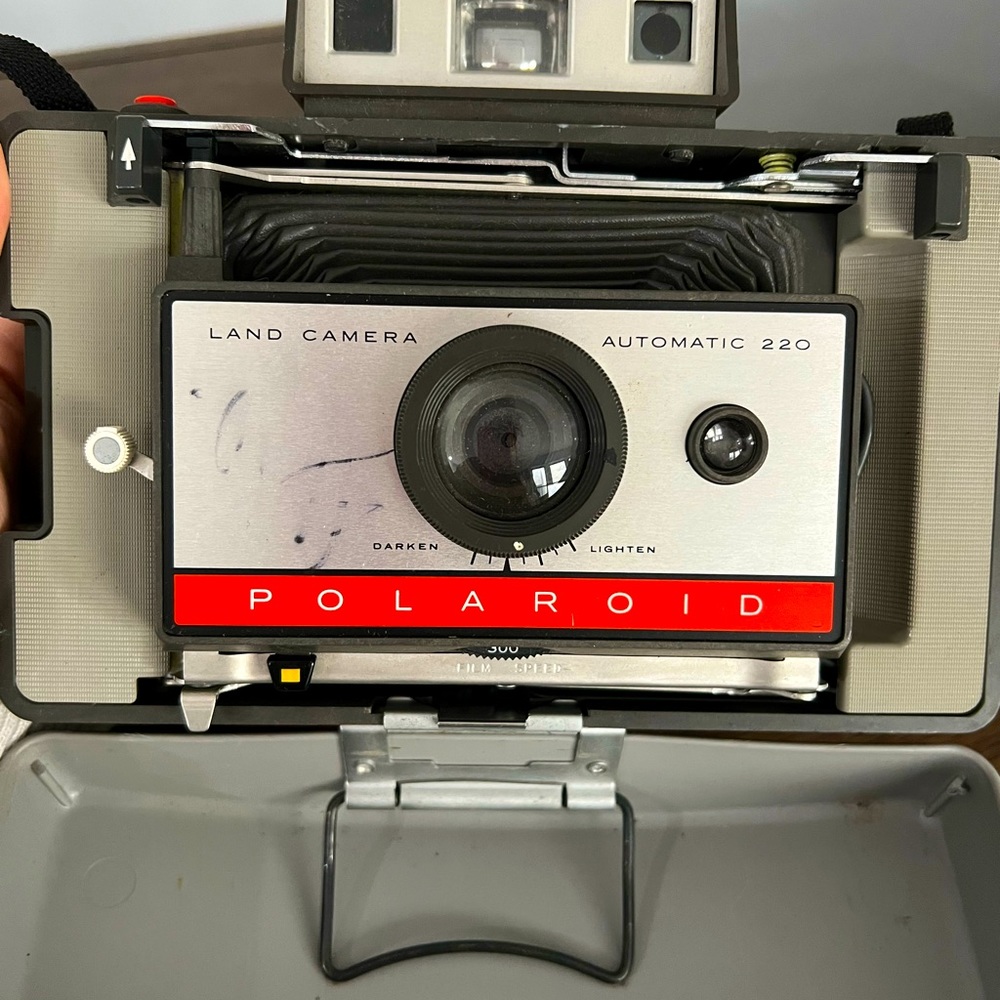 Polaroid 220